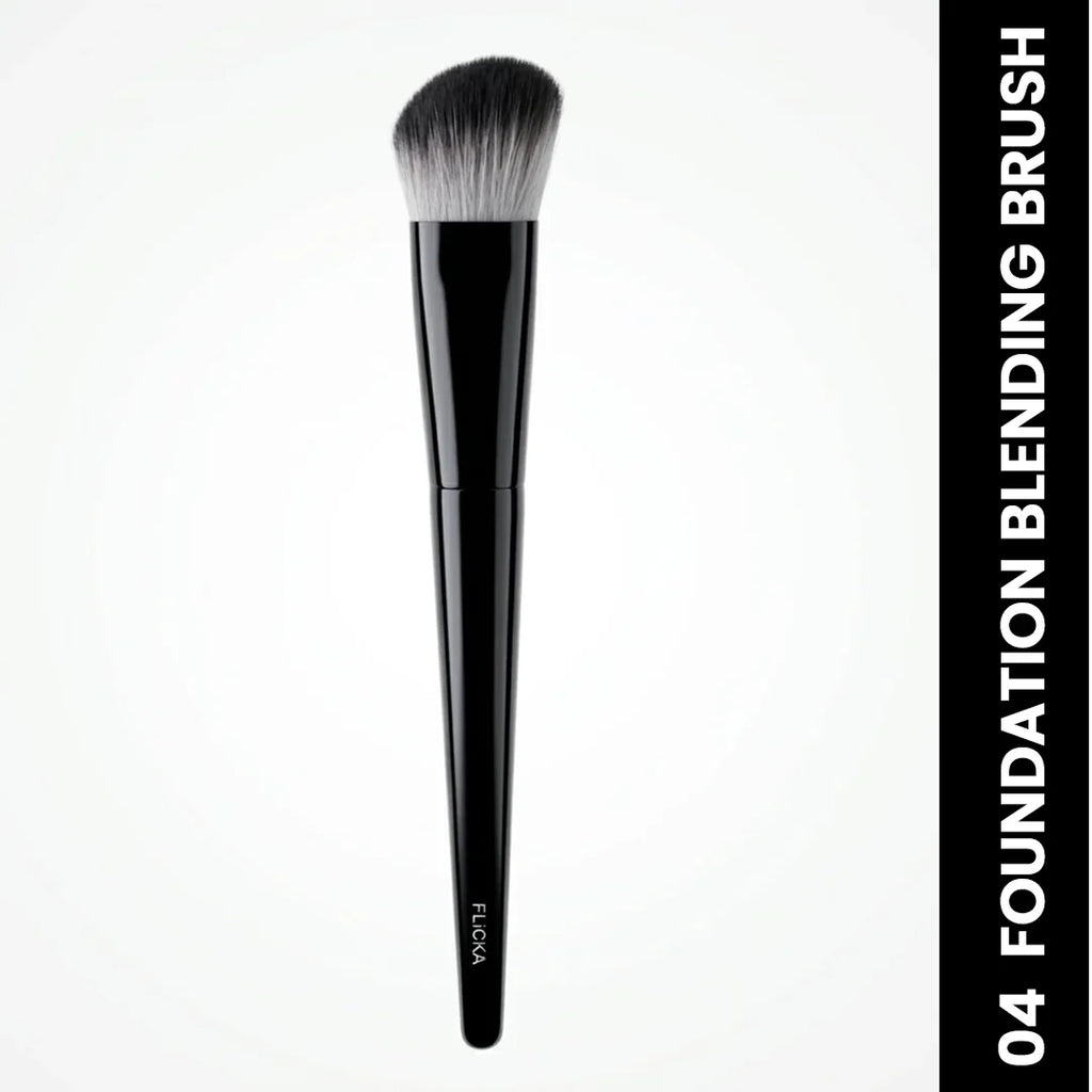 04 Foundation Blending Brush